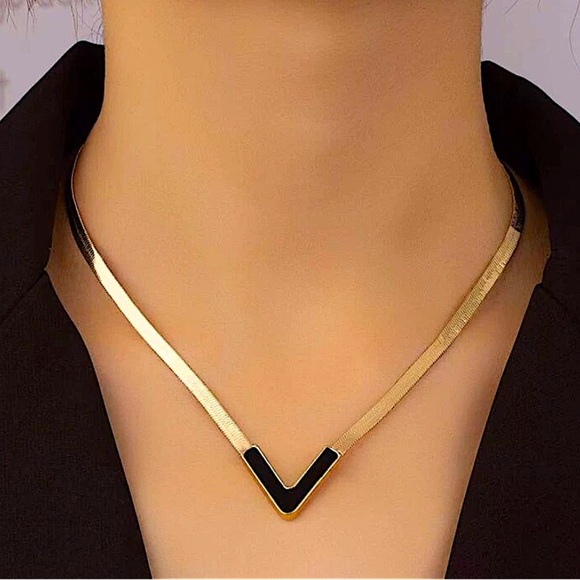 Stampd Jewelry - Gold Filled V Shaped Black Collarbone Flat Clavicle Herringbone Neck…